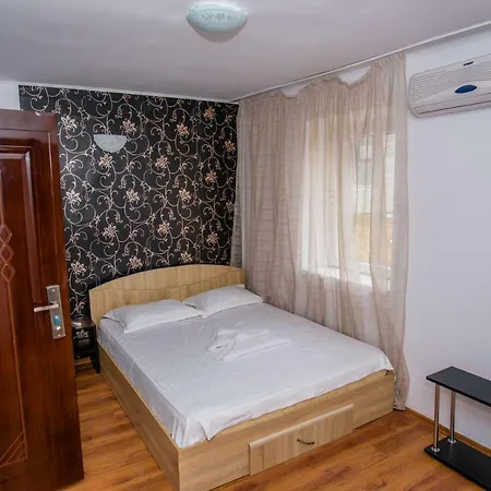 Hotel Tropicana Mamaia