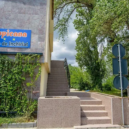 Tropicana Hotel Mamaia